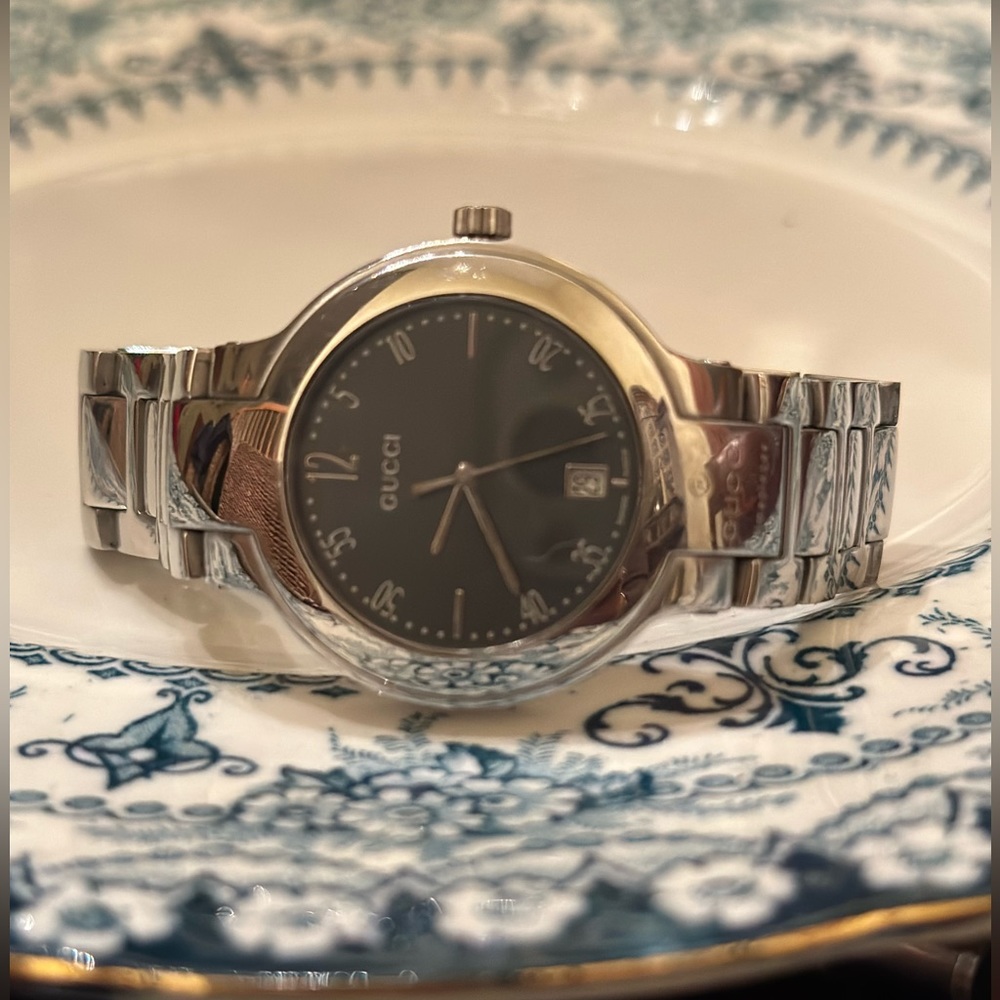 Authentic Gucci woman’s watch
